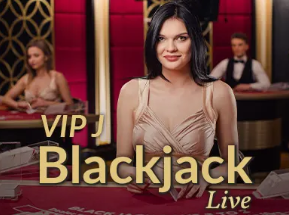 申花前场反抢，米内罗趟球过大，贾非凡关键铲球解围